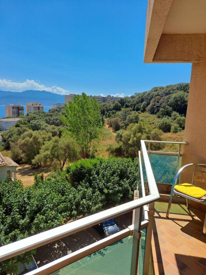 Appartement Vue Mer Avec Parking Ajaccio  Exteriör bild